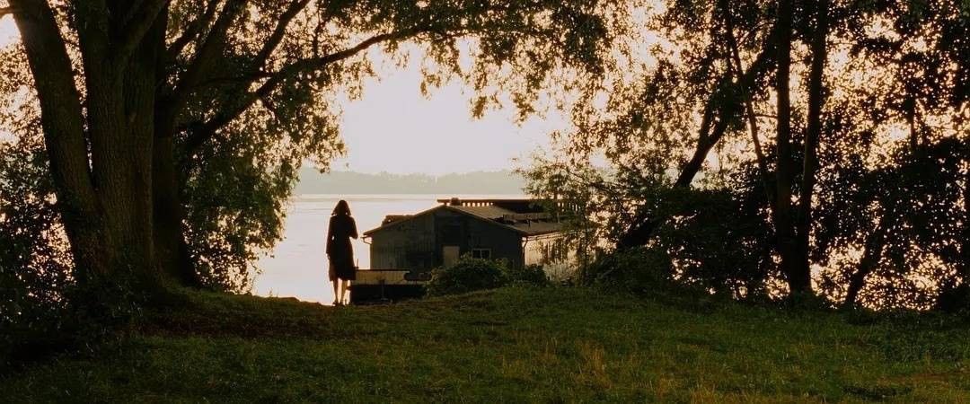 deadpedrsociety's tweet photo. Phoenix dir. Christian Petzold, 2014 https://t.co/0esOhuYMOv