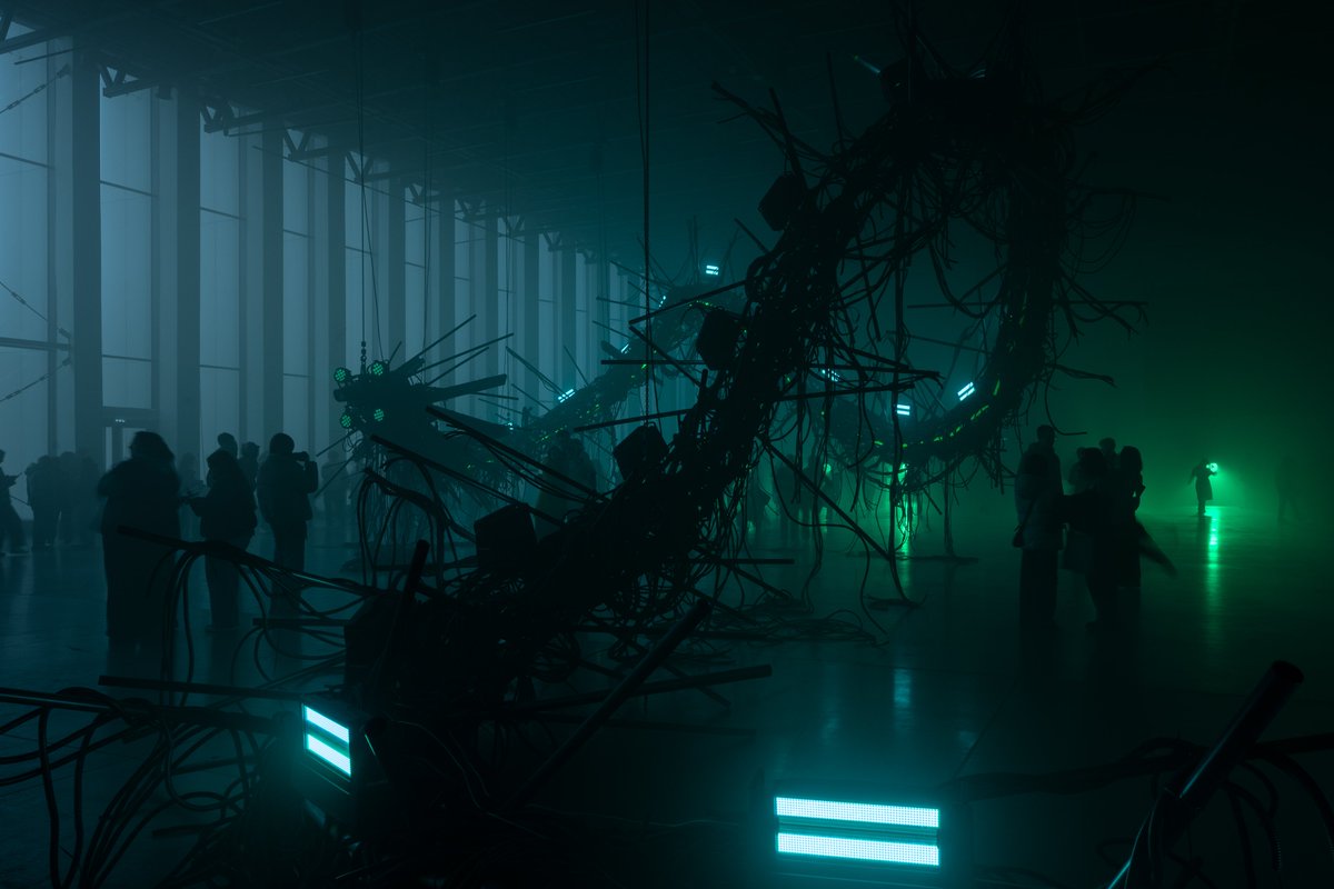 Иван Жопник tweet media