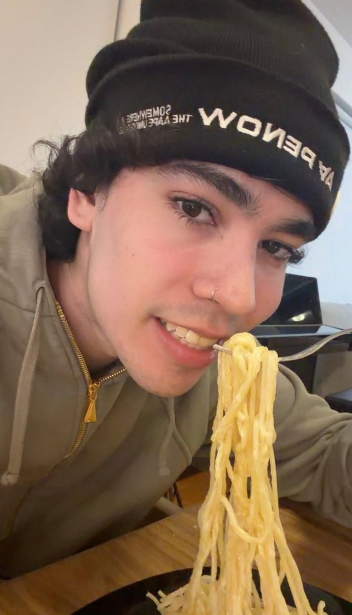 fosforito 🍁 tweet media