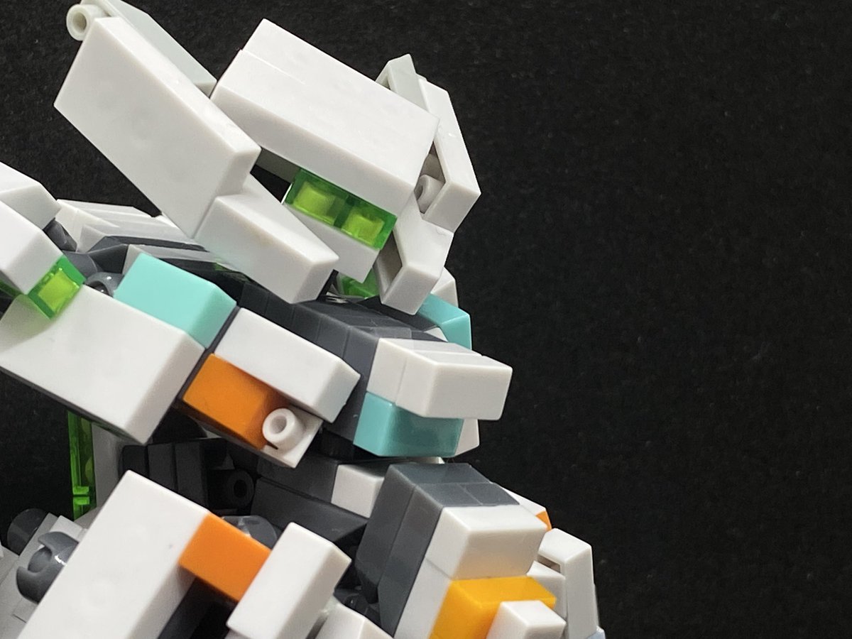 kuromameoh's tweet image. 新規デザインのヘッドで #オリロボ 組んでみましたー！
なかなか良い感じに纏まったかと✨
そして、このヘッドデザインを #FLAT シリーズに加えるか悩み中…。

※この作品は盗作販売防止の為、一部加工ブロックを使用しています。

#プチブロック #DAISO
