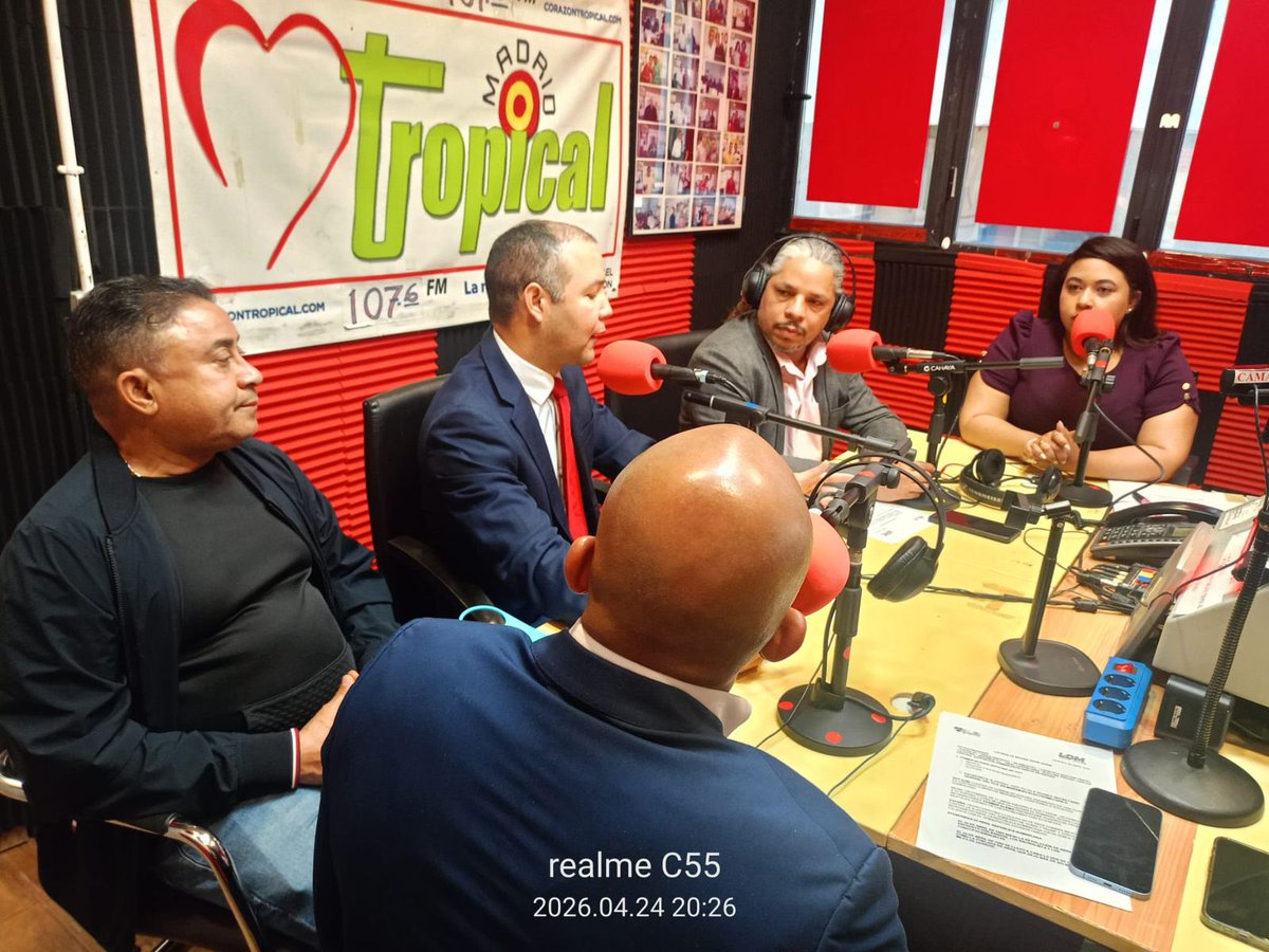 Desde Madrid 🇩🇴🇪🇸: el PLD se proyecta en la diáspora

<a href="/JohnnyPujols/">Johnny Pujols</a> participó en Latinos en Madrid Radio Show junto a <a href="/AlexisLantigua/">Alexis Lantigua</a>, <a href="/rubenbichara/">Ruben Bichara</a>, <a href="/mayoescoto/">Mayobanex Escoto</a>, <a href="/dddiaz/">Danilo Diaz</a>  y <a href="/NelsonNavarroRD/">Nelson Navarro</a> 

En #Madrid, junto a Santiago Rodríguez, Fleurys Rivera, María Dolores Araujo Agüero,