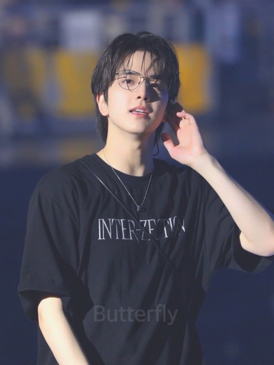 𝘉𝘜𝘛𝘛𝘌𝘙𝘍𝘓𝘠 tweet media