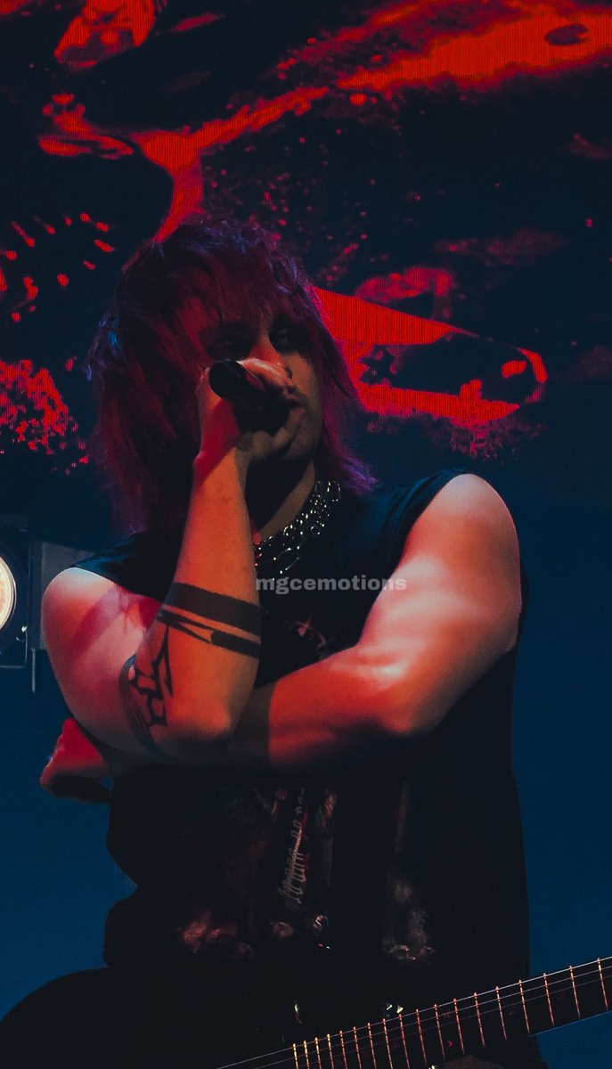 jago on tour ✰ tweet media