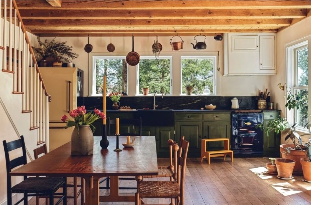 samuel_costner's tweet photo. The superiority of American homes https://t.co/prk6frGLMy