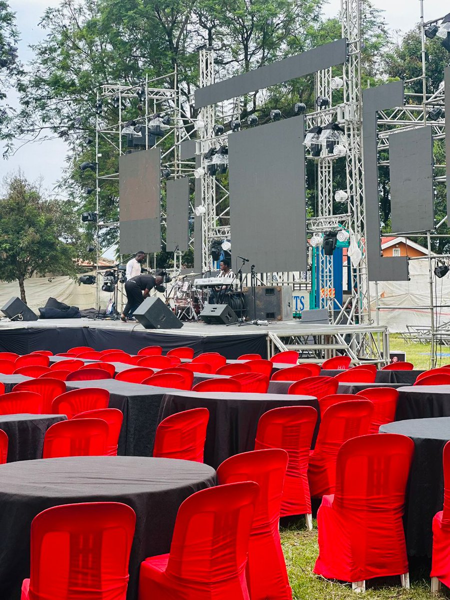 Moris_Promotion's tweet photo. Rwenzori Square Kasese is set for Heli Baibe's Maiden Concert.

#HeliBaibeLiveInConcert https://t.co/O2wMStqzWY
