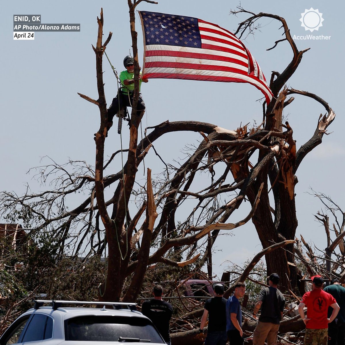 AccuWeather tweet media