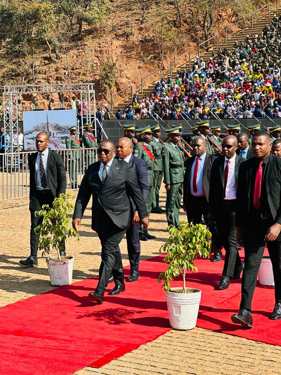 Retired Lt General Winston Sigauke Mapuranga tweet media