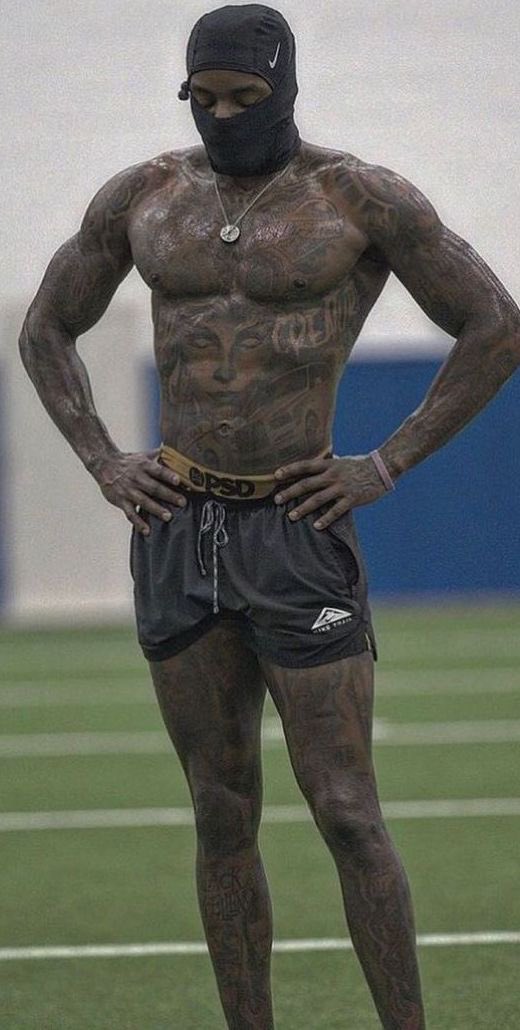 𝘾𝙈 tweet media