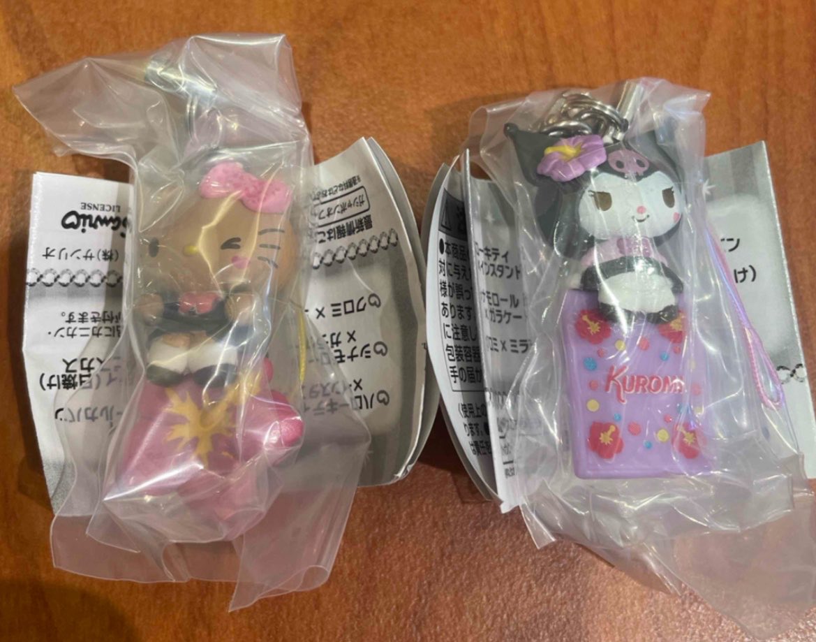 平成ギャルチャーム　サンリオ
譲　キティ　クロミ
求　ボンドロチャームどれでも

郵送での交換希望です🥺
よろしくお願い致します🥺❤️