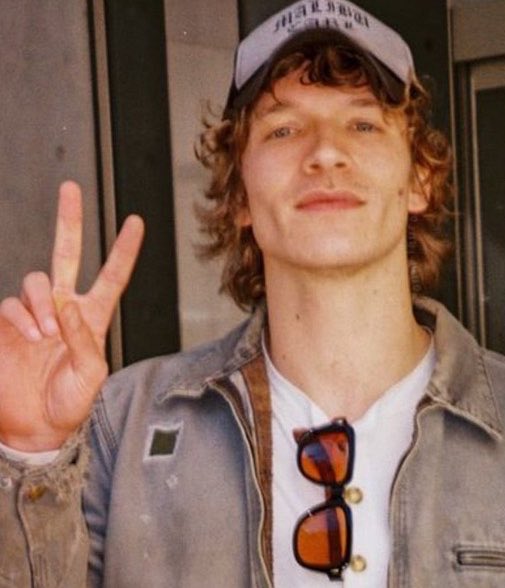 Connor Storrie As Cake tweet media