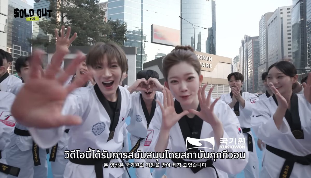 ฮอลลล์ ヅ tweet media