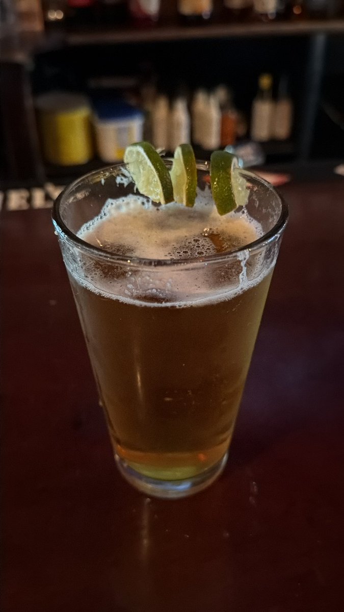 Matty_Ice25's tweet photo. Got 3 limes on my #Modelo let’s have a day! #LFC #YNWA https://t.co/JUy4zVGcbE