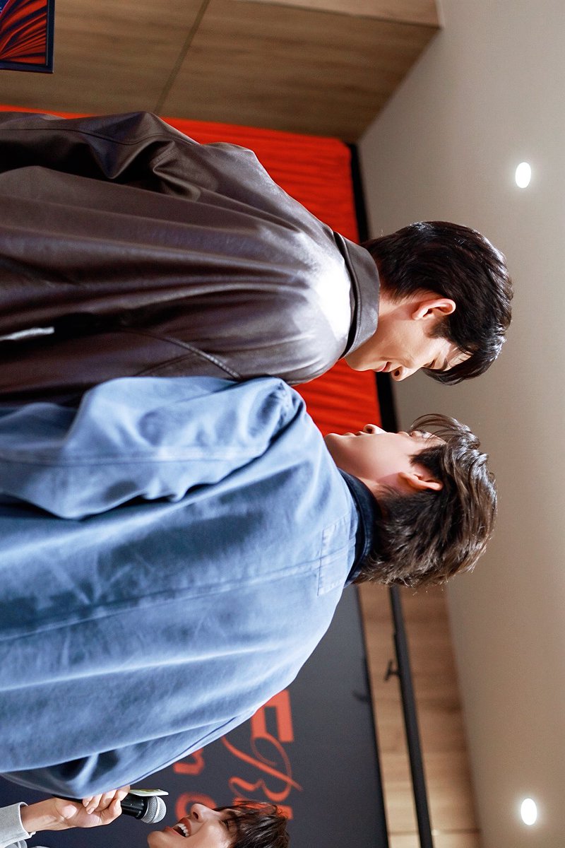 ทุกคนอย่าเงียบเลย ฟินเป็นเพื่อนกันครับ

#OnlyFriendsDreamOnEP9
#JossGawin