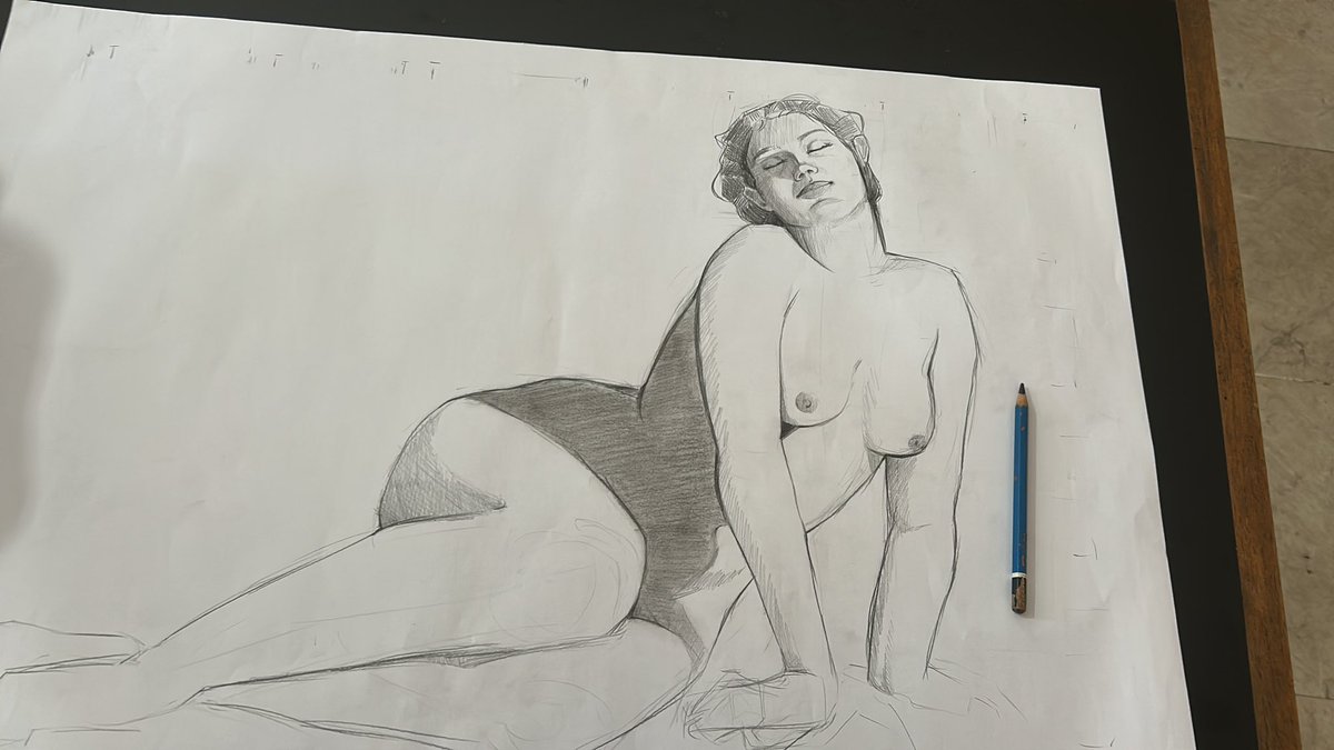 marjieuacho's tweet photo. Da aula de modelo vivo (é uma folha A2 sim 💔 https://t.co/4RS3eiVXUW
