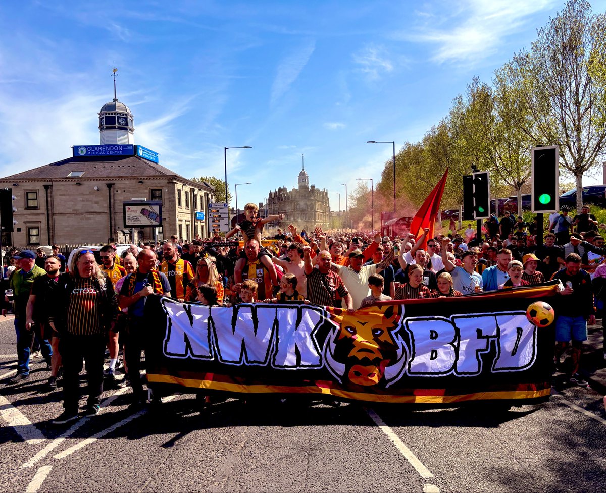 BCAFCBH's tweet image. Watching Bradford City.
Putting on a show. 💪

#bcafc
