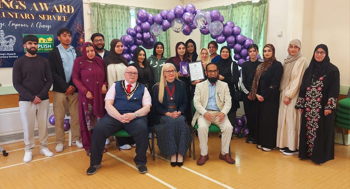 TarranRebecca's tweet photo. Delighted to attend @deeplishcc celebration of their Kings Award for Voluntary Service along with the Mayor of Rochdale @JEMsoc A real community celebration of very worthy winners 😀 @GMLO_UK https://t.co/cMc3uCGJUu
