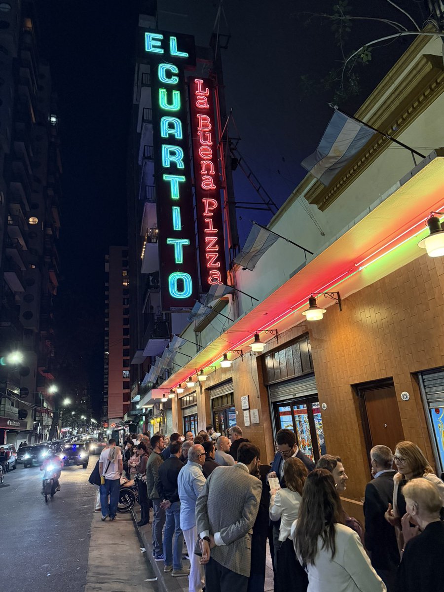 Luti ✨ tweet media