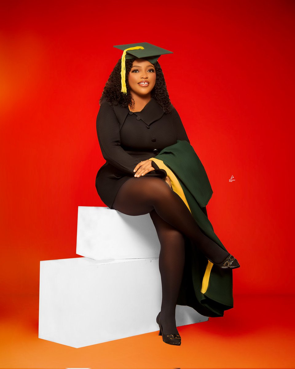 Grateful beyond words 🙏🏽
2:1 BA secured, and I know it wouldn’t be possible without God’s grace through it all. Every challenge, every late night, every win.
And to <a href="/NICKIMINAJ/">Nicki Minaj</a>  you inspired me alot throughout this journey, you won't believe how your kind words have sustained me.