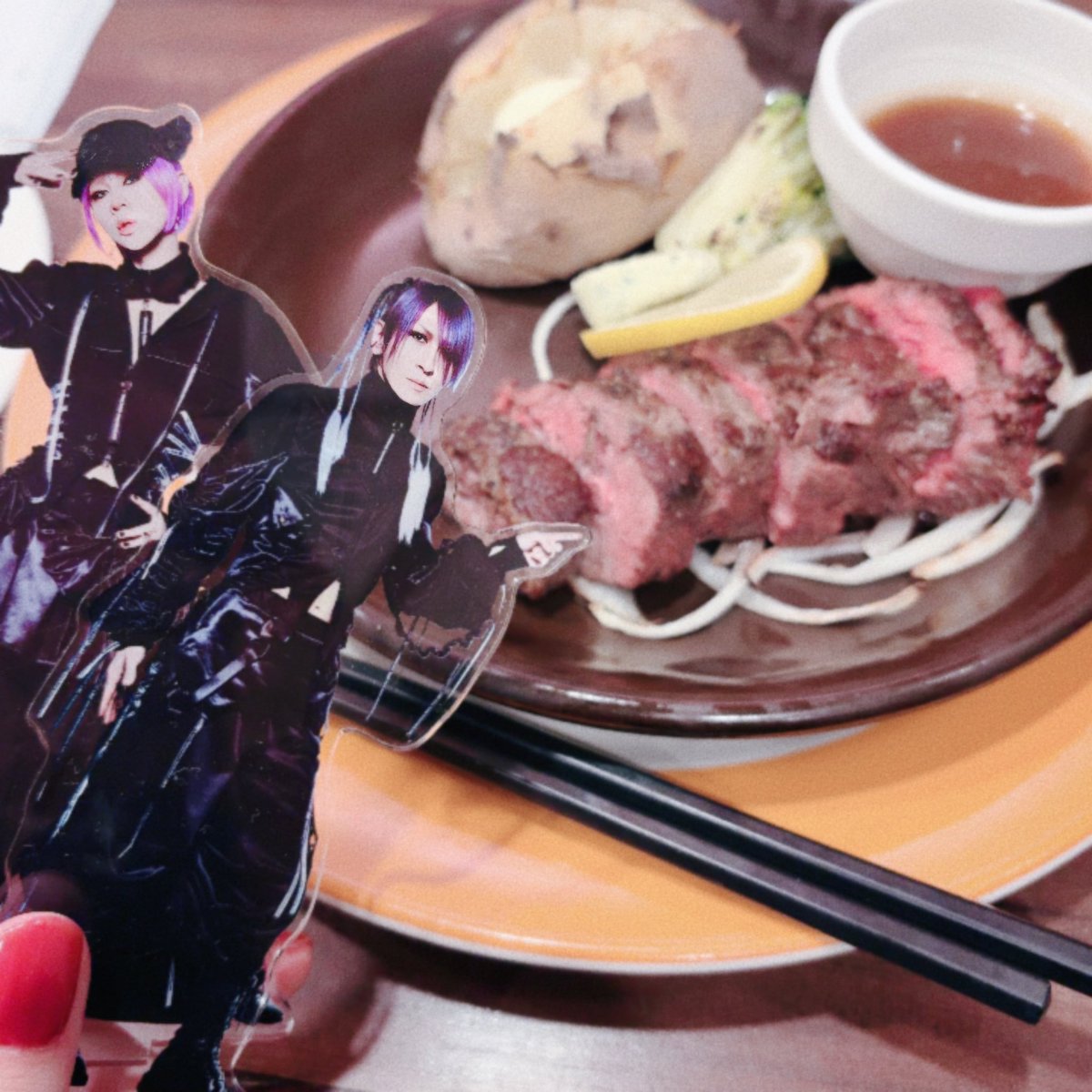 yaaaae188's tweet photo. おつかれ代官山❣️めちゃくちゃたのしかった〜！セトリも良すぎた…😻 ライブ前に肉！スイーツ！食べたものぜんぶあいじさが紹介してくれるのめちゃくちゃいい https://t.co/gLFVCwBEYg