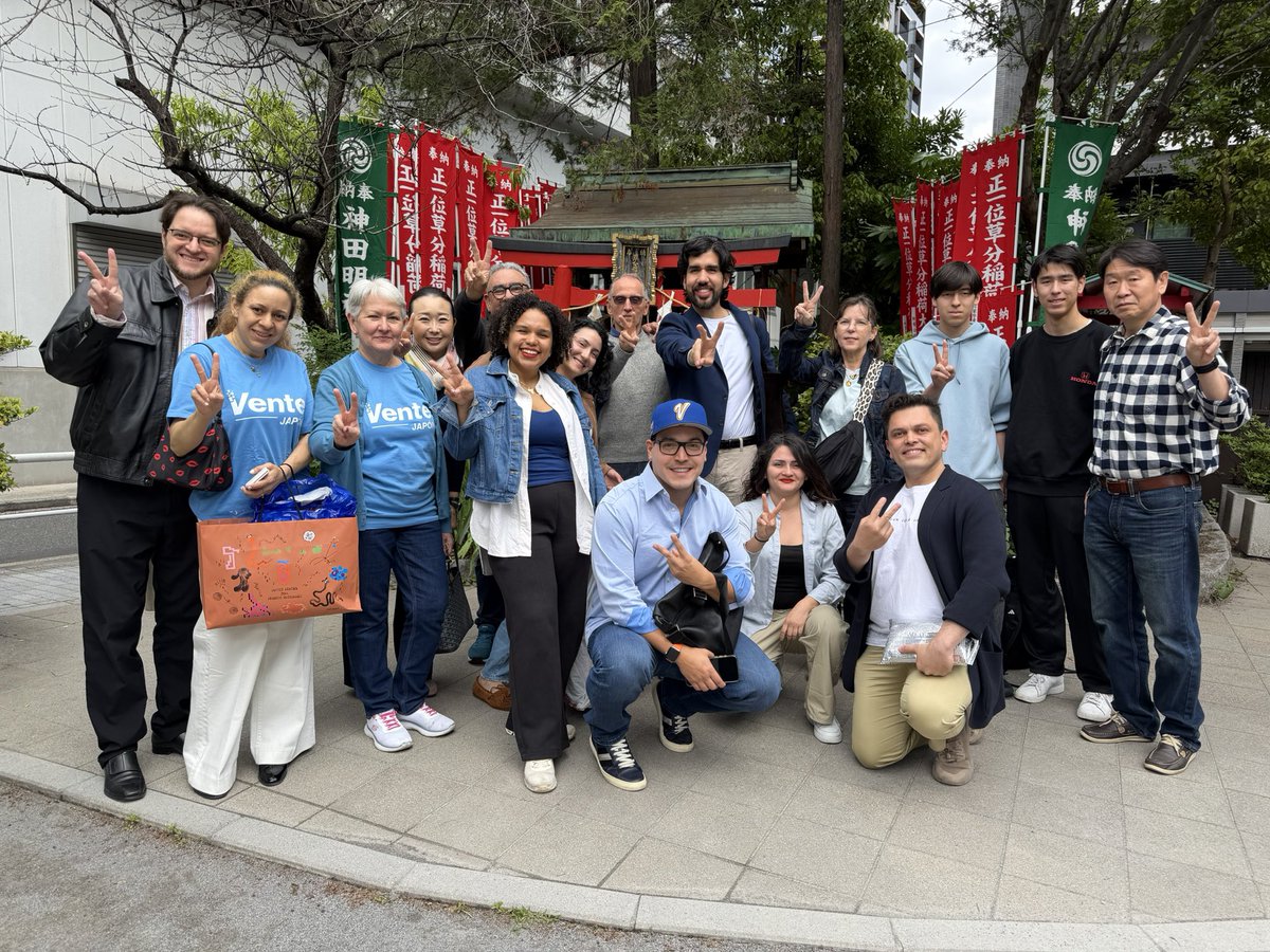 PedroDeMendonca's tweet photo. Hoy #25Abr, en Tokio, reunimos a los equipos del Comando @MundoConVzla de Japón y Australia.
Años de esfuerzo organizando a los venezolanos en cada rincón del mundo están dando frutos reales: equipos más fuertes y propuestas concretas para la diáspora.
Los venezolanos somos extraordinarios. Organizados, somos imbatibles.
Gracias de corazón a quienes impulsan #VenezuelaTierraDeGracia, un proyecto que pone a la diáspora en el centro. Muchos volveremos; pero muchos más construirán la nueva Venezuela desde cualquier latitud, con experiencia, contactos y capital.
Seguimos escribiendo nuestro destino glorioso, de Tokio a Caracas.
#ALaVenezolana 🇻🇪🇯🇵🇦🇺🔥