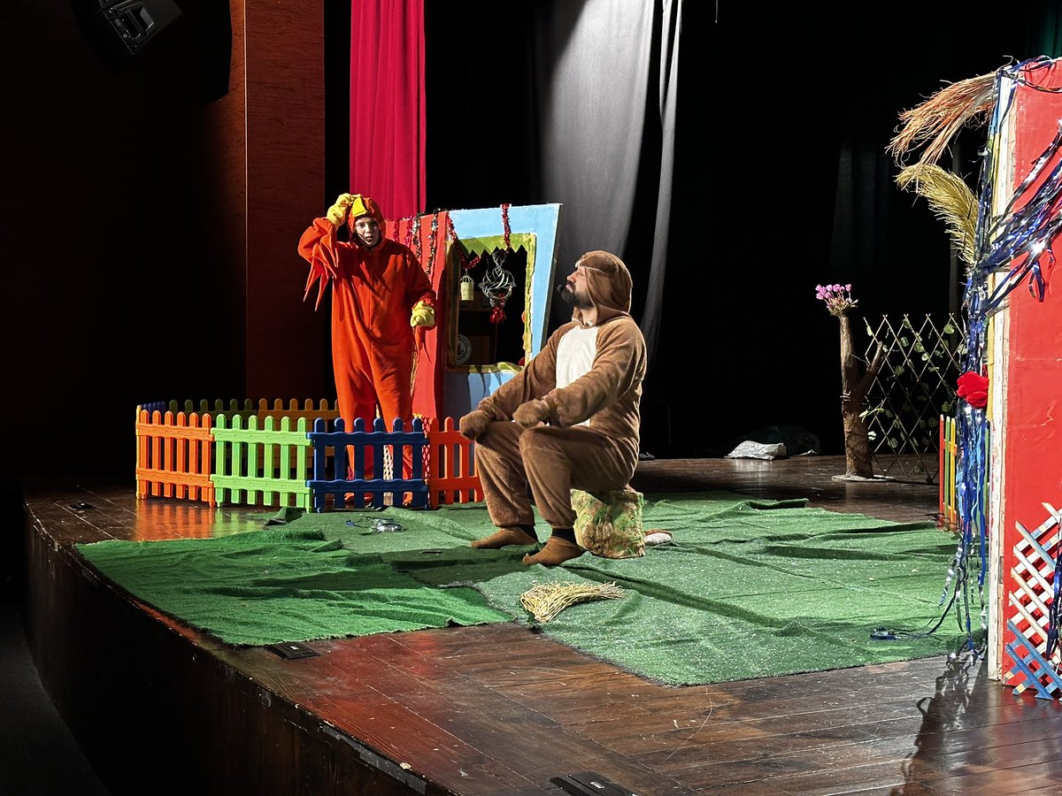 KagithaneBelTR's tweet photo. Her hafta sonu miniklerimiz için yepyeni bir perde açıyoruz…🎭

Kültür sanat sezonumuz kapsamında sahnelenen çocuk tiyatrolarıyla çocuklarımızı eğlenceyle buluşturuyor, öğretici hikâyelerle hayal dünyalarına dokunuyoruz.🤍 https://t.co/QqK3LcoV9S