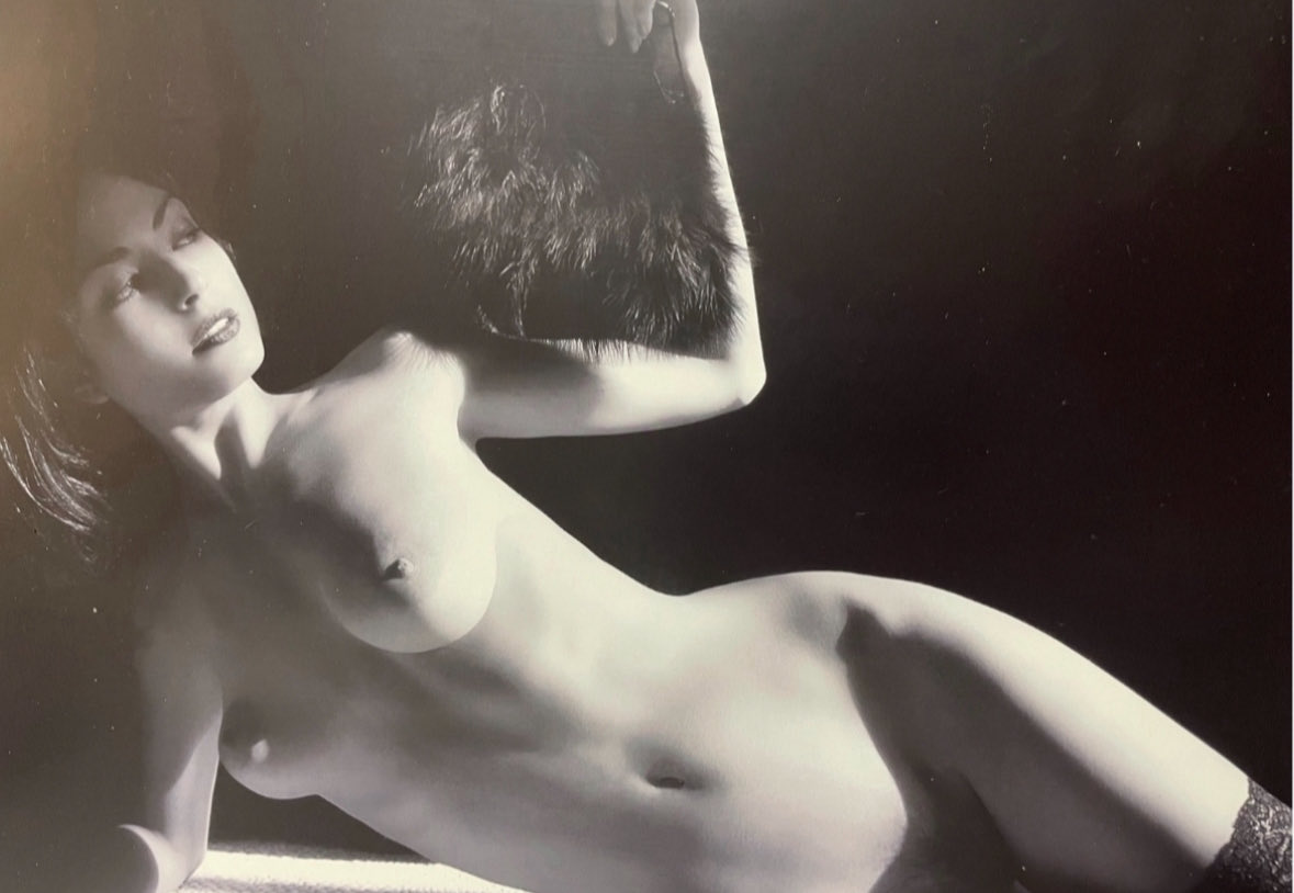 RealCarrieLeigh's tweet image. CARRIE LEIGH FINE ART
@RealCarrieLeigh

Gallery Fine Art Nudes

Cover Mode Canon Finley and I created numerous in demand collectable images, this was one.

#FineArt #Gallery #Collectable