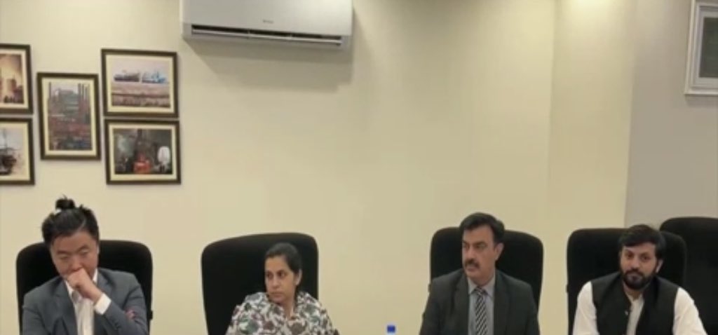 ICIDPunjab's tweet photo. 🇵🇰🤝🇨🇳
پنجاب میں کوالٹی ٹیسٹنگ سینٹر بھی بنائے گی
صوبائی وزیر صنعت و تجارت @ChShafayHussain
پنجاب کے ای وی سیکٹر میں سرمایہ کاری کے مواقع اور دستیاب سہولیات سے آگاہ کیا
#ICIDPunjab #ShafayHussain #EVSector
#ElectricVehicles
#PunjabInvestment
#ChinaPakistan
#LithiumBatteries https://t.co/CSyJwtlC6q