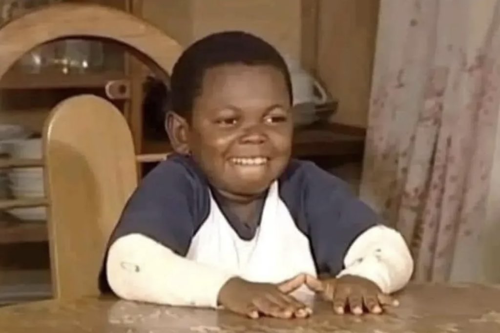 λ ર є ℓ ι 🧚🏻‍♀️ tweet media