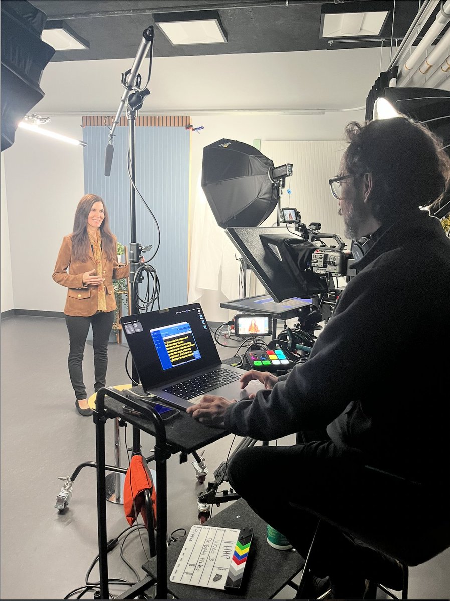 BethFratesMD's tweet image. Great afternoon at the Countway Library at Harvard Medical School yesterday, filming for a new Harvard Health course on inflammation. Stay tuned for the details and release dates.

#lifestylemedicine #health #medicaleducation #medicalschool #medicalstudents