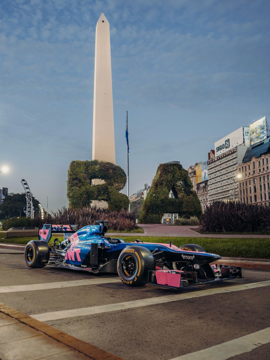 Corazondef1's tweet image. ROAD SHOW 

Ahora sí, la foto oficial del monoplaza E20 de Fórmula 1 de 2012,motor Renault V8 y con el diseño completo del equipo BWT Alpine Formula One Team, que girará mañana conducido por @francolapinto 🇦🇷
 
📸 Via redes @alpinef1team

#roadshow #francoencasa #francocolapinto