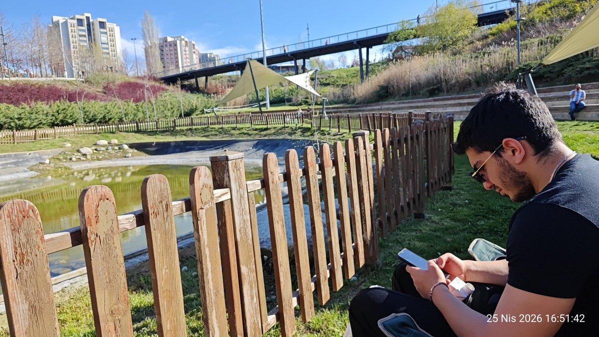 Ozi__06's tweet image. Özlemişim #Angara'mı, ama en çok evladı... 🥰🙏😇
-Dedim: "hadi hazırlan" ... Kapıdan yeni girmişim... 🤭
#LozanPark'a gidiyoruz, dedim...
3-4 #beer alalım, sohbet edelim... 😁
O dedi ki: "Delisin baba"... İyi ki... 🧿 
Peki neredeyiz... 👇👇🙃🙂🤗🍻🍻
#içses #cumartesi #özlem