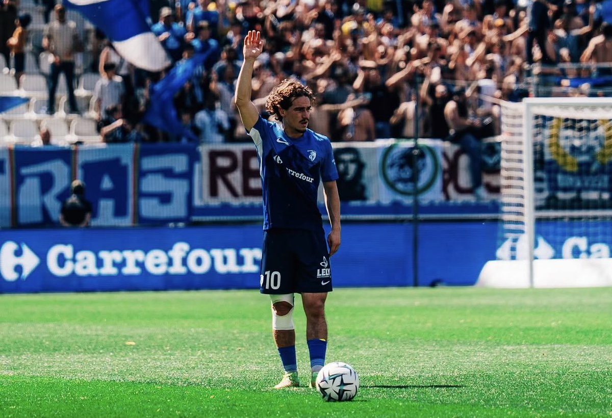 SystemFoot's tweet image. [#Ligue2🇫🇷] #Grenoble et #LeMans se neutralisent 1-1 !

⚽️ #Benet (pen) 35’

⚽️ #Colas 39’

#GF38LMFC