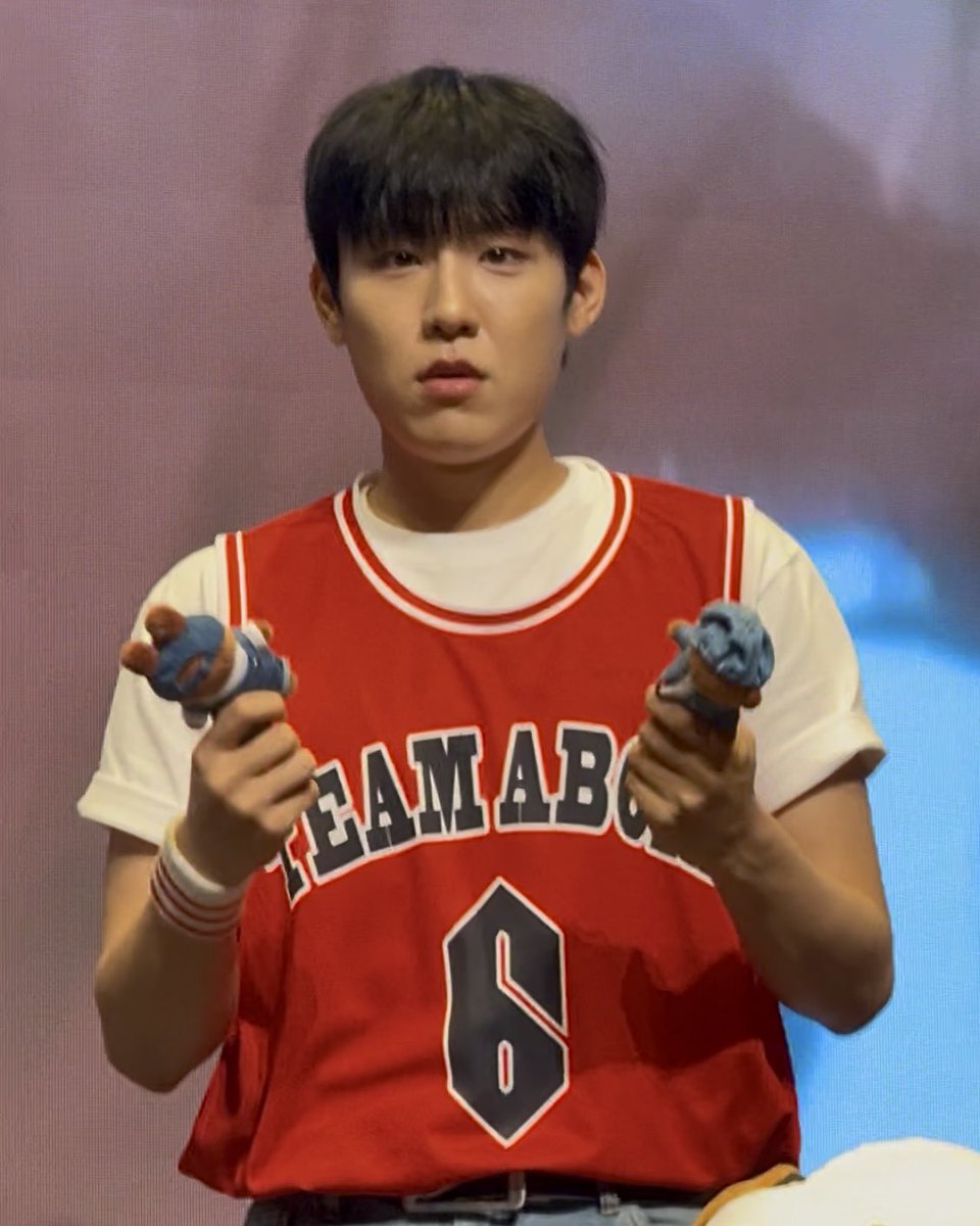 세상잃은 강쥐마냥…….