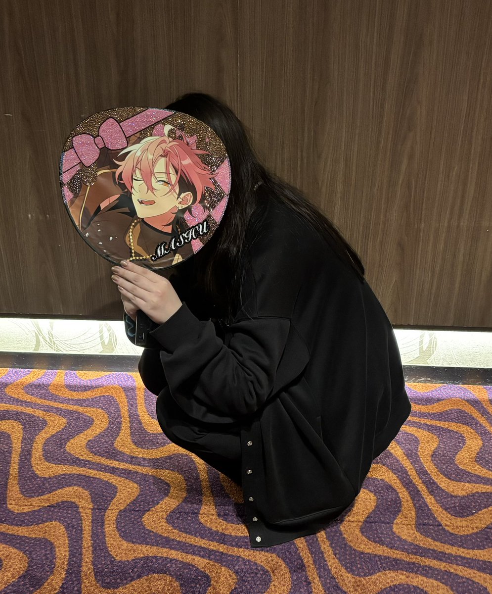 めろん tweet media