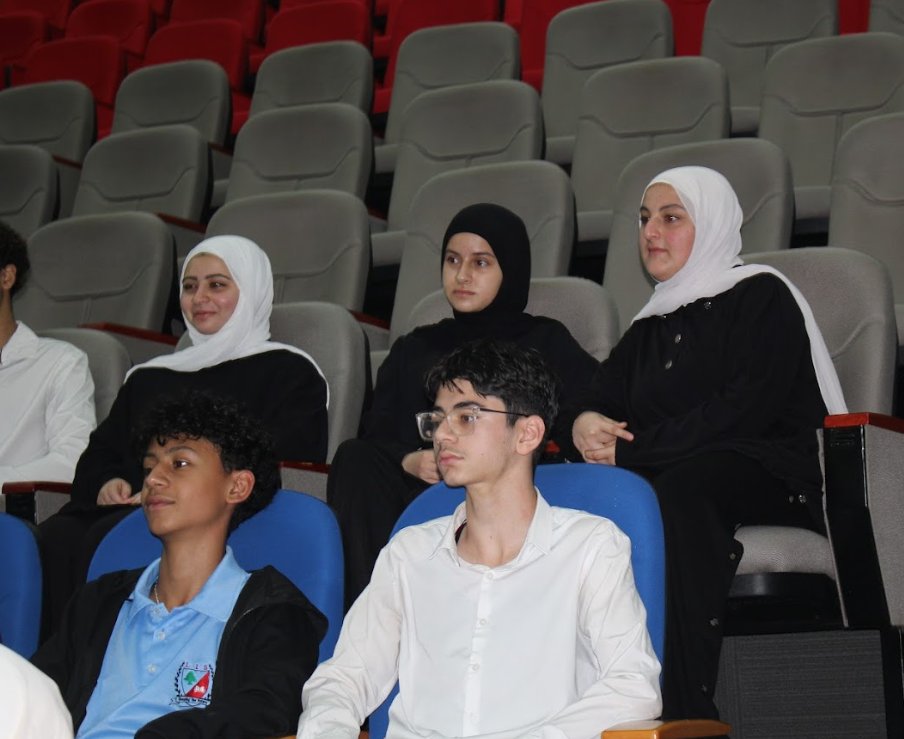 UNICAForg's tweet image. Unicaf University Zambia hosted a campus visit for students from the Lebanese International School on April 13 ✨

They toured the facilities and learned about the academic programmes 📚

Apply now: link.unicaf.org/4cUpLNT

#CampusVisit #FutureStudents #HigherEducation