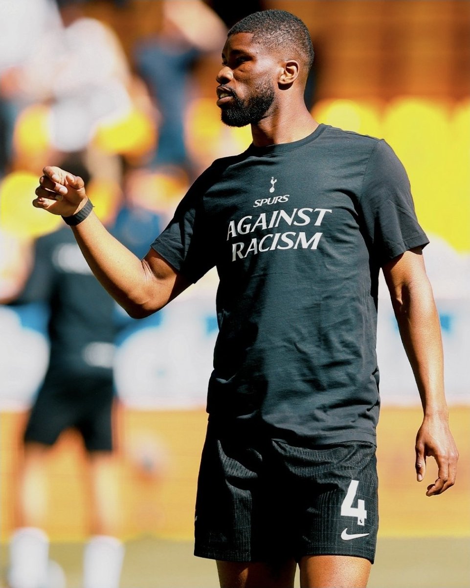 SpursREACH's tweet photo. THE MESSAGE IS LOUD AND CLEAR!
👊🏿👊🏻👊🏾👊🏼👊🏽🤍 #TogetherTHFC https://t.co/ivDqE2CFU6