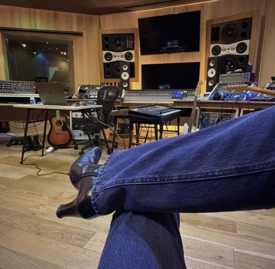 0N7 BASE tweet media