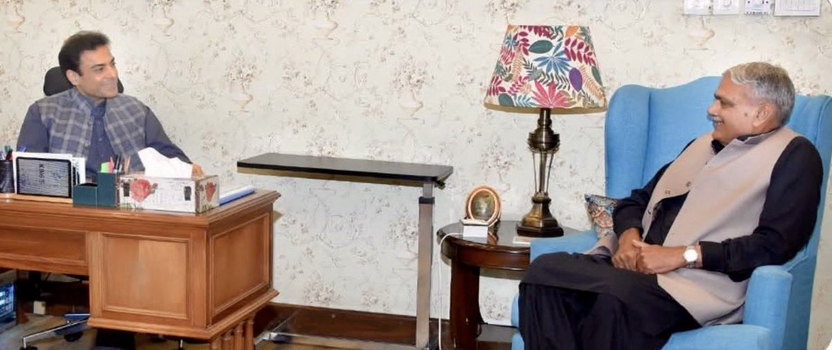 Asma Barjees tweet media