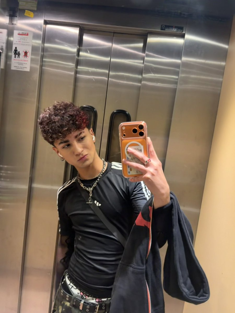 Just Sisar 🎨 tweet media