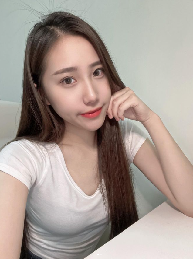 fei8866's tweet photo. 晚上好啊，第一次玩x不知道发点什么 https://t.co/avaVLwtljj
