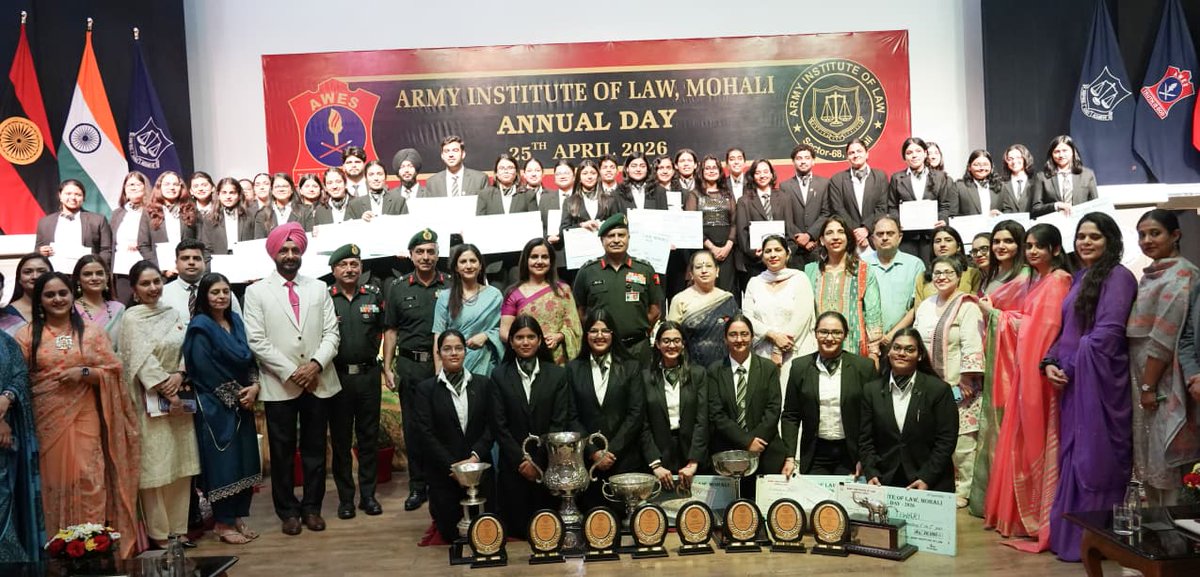westerncomd_IA's tweet image. #InServiceOfTheNation
#NationBuilding

Lt Gen Puneet Ahuja, AVSM, SM, VSM, Chief of Staff, HQ #WesternCommand and Patron, #ArmyInstituteOfLaw, Mohali, graced the Annual Day Celebration of AIL as the Chief Guest, along with Mrs Anureet Ahuja, Regional Vice President #AWWA, as the