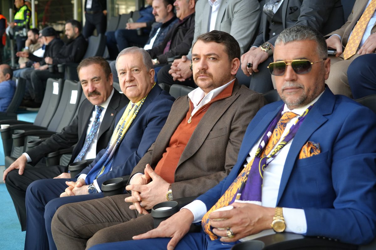 AlpDoganMHP's tweet photo. Genel Başkan Yardımcımız ve Ankara Milletvekilimiz Sn. Sadir Durmaz ile birlikte TFF Nesine 2. Lig Beyaz Grup’ta Ankaragücü-İskenderunspor arasında oynanan futbol müsabakasını tribünden izledik.

Misafir takım İskenderunspor karşısında 4-1 galip gelen Ankaragücümüzü tebrik eder, yoğun ilgi ve sevgi gösterilerinde bulunan Ankaragücümüzün kıymetli taraftarlarına teşekkür ederiz.

Ankaramız adına mücadele eden bütün spor kulüplerimizi ve sporcularımızı yürekten destekliyoruz.