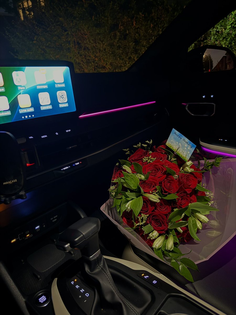 Le dernier bouquet que j’avais acheté ainsi. Je suis un grand loveur quand on me prend bien .