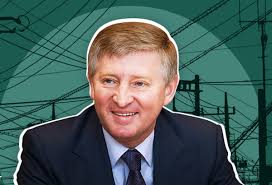 Коли нам наступного разу НКРЕКП збільшуватиме тарифи на електроенергію і при цьому стверджуватиме, що гроші потрібні на модернізацію, знайте: Ахметову вкотре захотілося модернізувати свій добробут: яхту, житло та банківський рахунок, а держава йому в цьому допомагає.
За останні