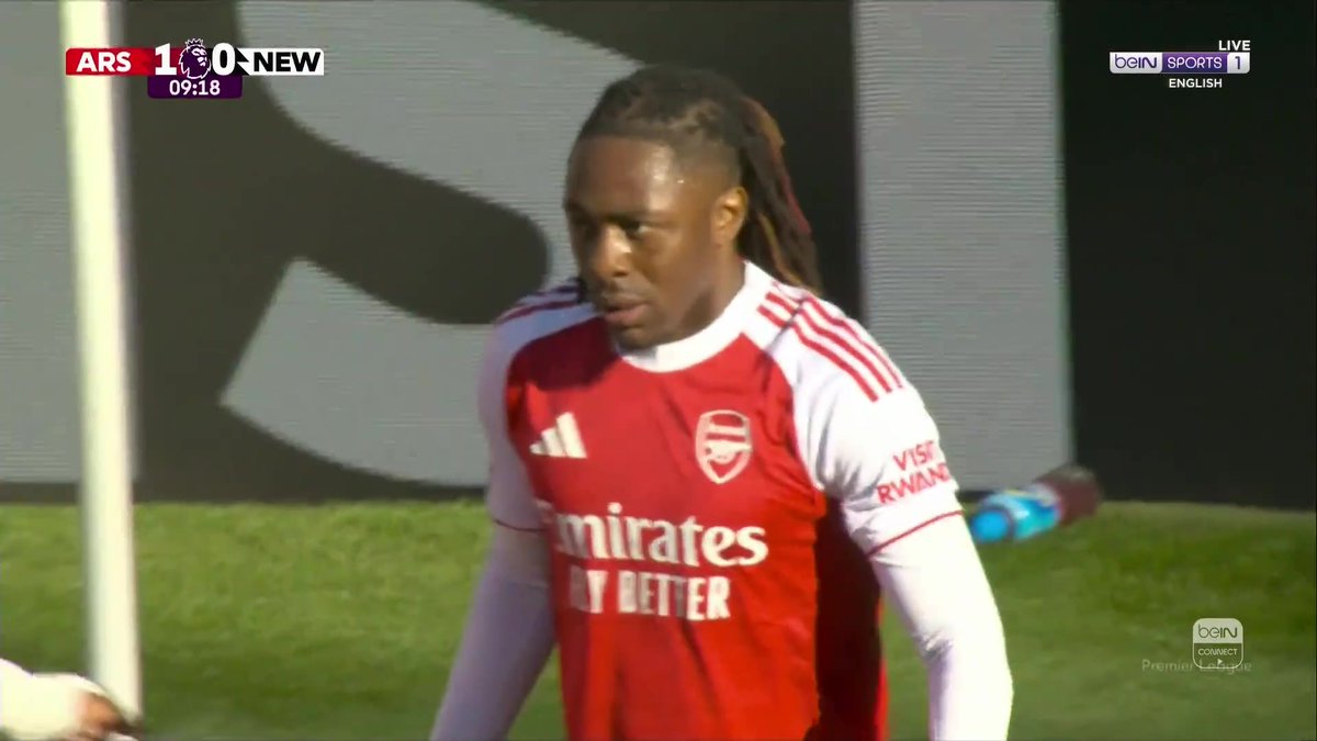 أرسنال يهزم نيوكاسل 1-0 بهدف مبكر من إيزي ويستعيد صدارة الدوري الإنجليزي مؤقتًا برصيد 73 نقطة من 34 مباراة، بفارق 3 نقاط عن مانشستر سيتي، في مباراة شهدت صمودًا دفاعيًا حتى النهاية 