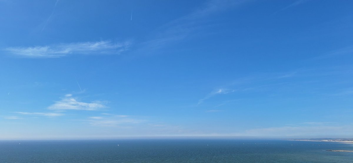1982_ced1's tweet photo. Facing the sea !!🌊 https://t.co/X8HP2hHdAr
