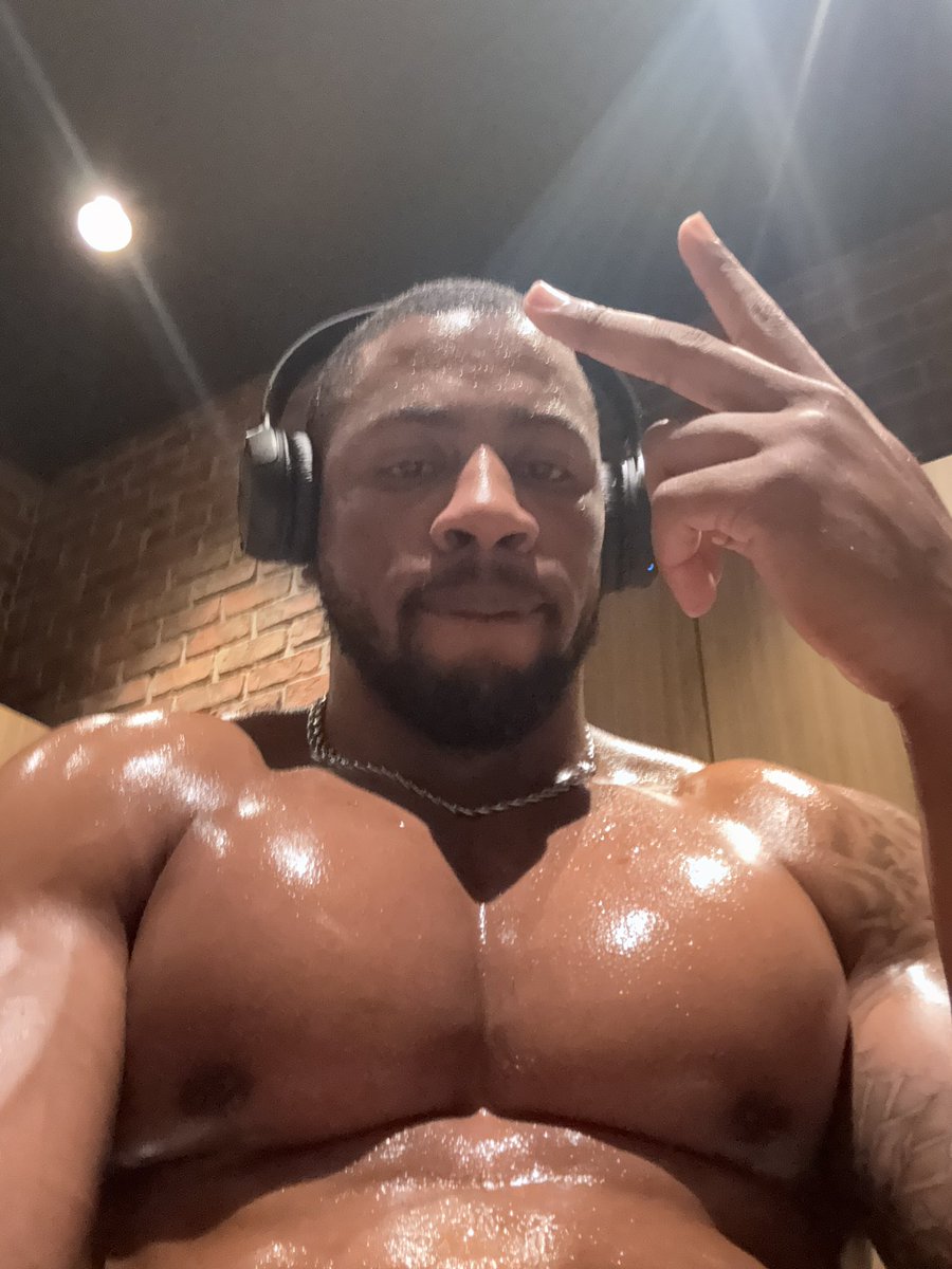 Gavin Roland, MD tweet media