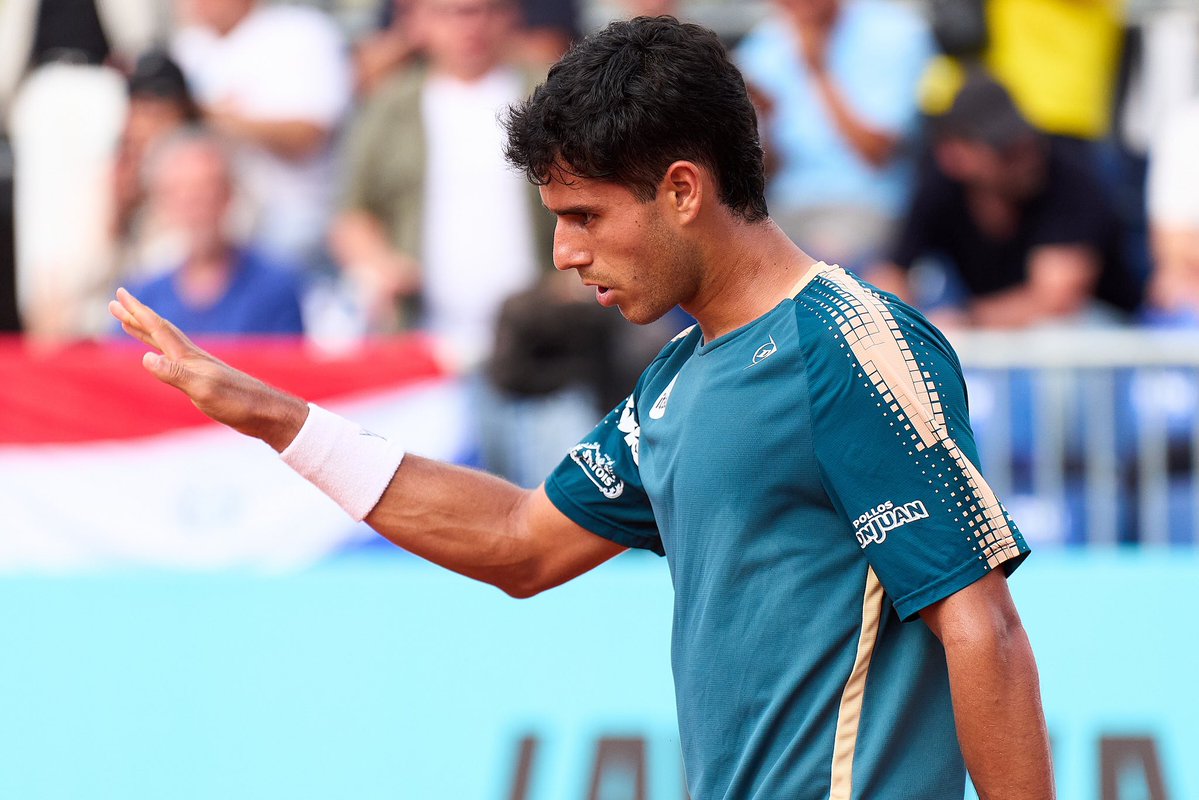 La hazaña continúa… 🤩🤩

🇵🇾 <a href="/danivallejo17/">Dani Vallejo</a> logra su primera victoria Top 25 ante Tien (6-4, 6-3) para avanzar a la tercera ronda del #MMOPEN.