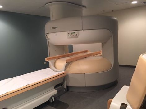 mak_healthcare's tweet image. 2009 Philips Panorama 1.0T HFO MRI 🧲
Reliable imaging + patient comfort with versatile SENSE coils &amp;amp; updated software (v2.6.3.9).

📞 +1 847-230-0035
💬 wa.me/18472300035
📧 info@makhealthcare.com

#MRI #Philips #Radiology #MedicalEquipment #Healthcare #MAKHealthcare