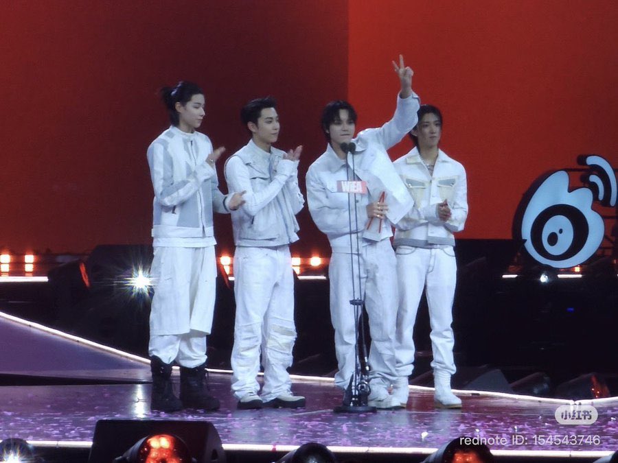 ohyul thank you udah sabar meski sempet ngerasa php dan ganti ganti agensi
ryul thank you udah fokus jadi musisi padahal semua hal lo cobain
woojin thank you ya udah konsisten jadi trinee meski lama ga ada kepastian
louis thank you ya udah berani milih jadi idol di usia sekecil